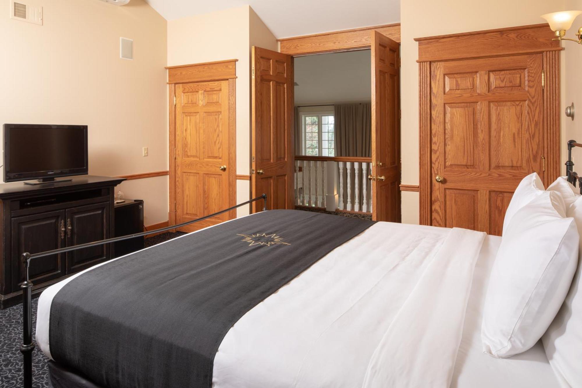 Inn At Black Star Farms Suttons Bay Habitación foto